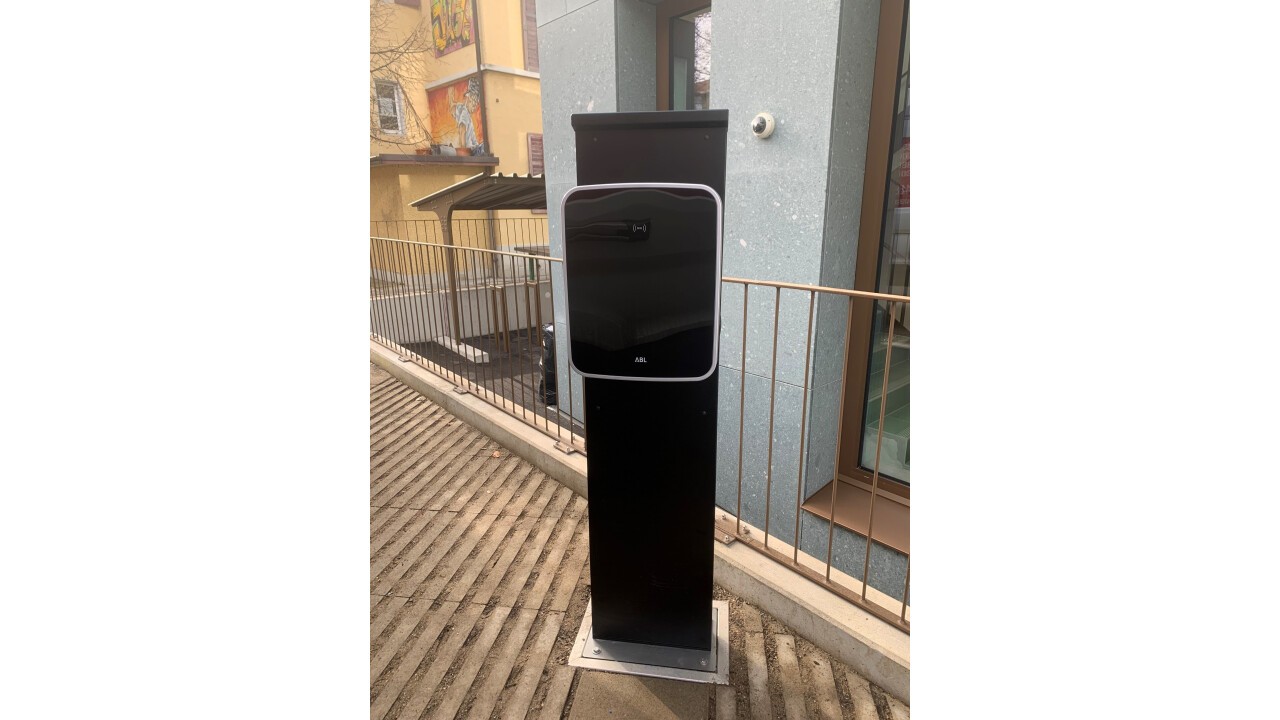 Schachtsystem EK 980 mit ABL Wallbox eMH3