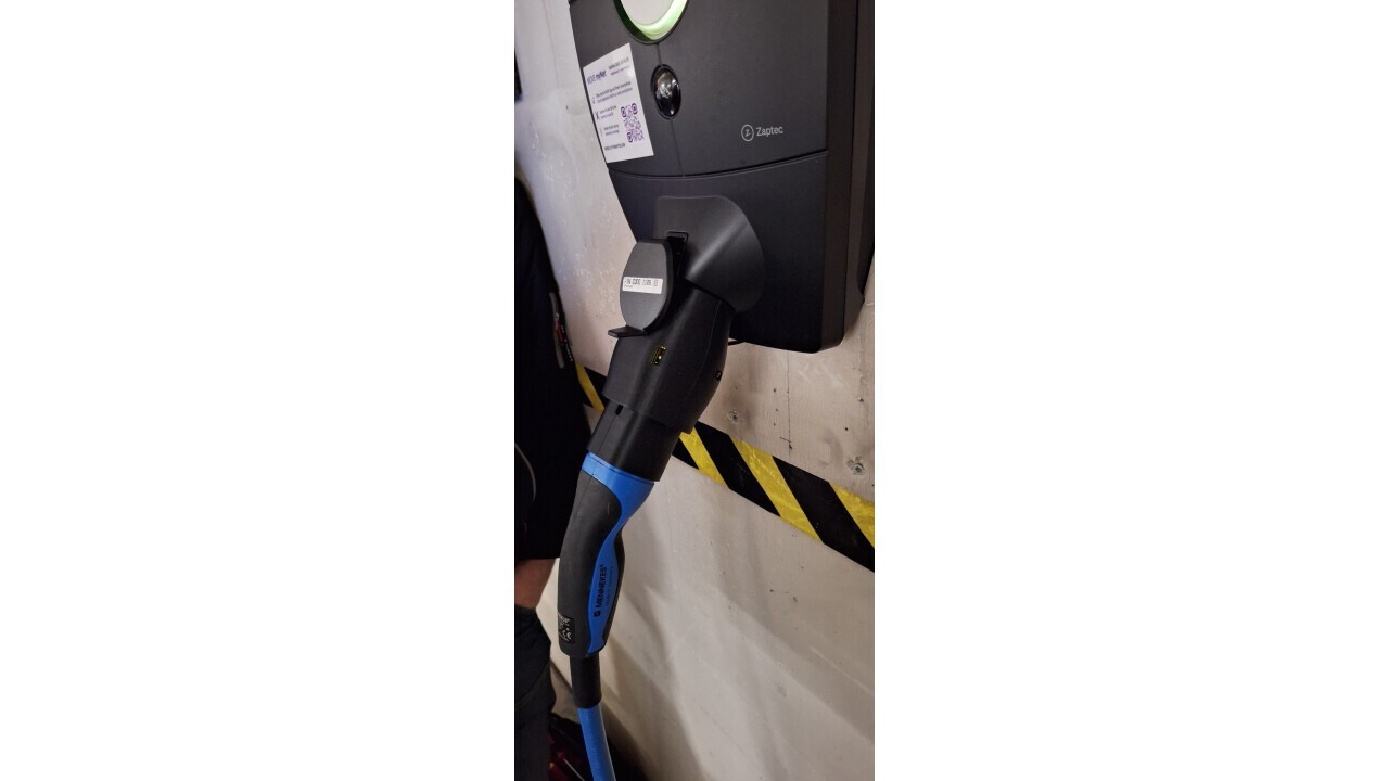 VEIU Techs Laderegler-Adapter im Einsatz